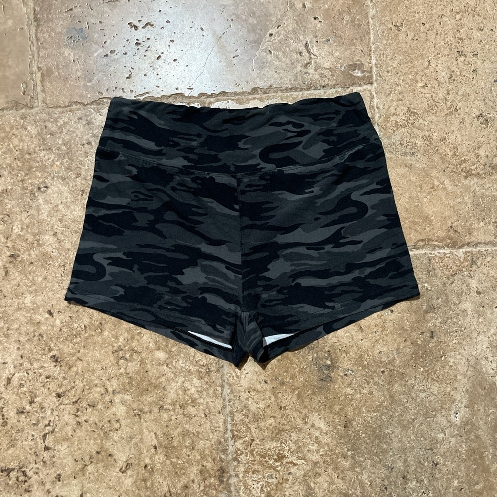 Amazon Essentials Black Camo Women's Athletic Shorts